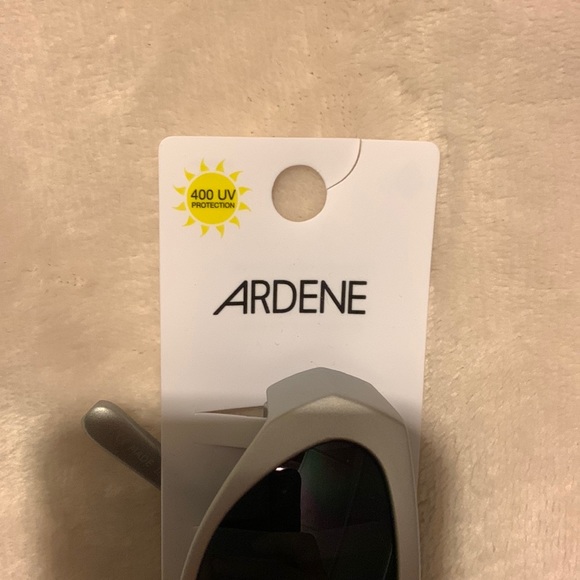 Ardene Wraparound Silver Sunglasses - Picture 4 of 6
